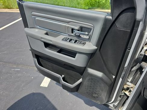 Used 2019 RAM 1500 Big Horn AWD/4WD image 25