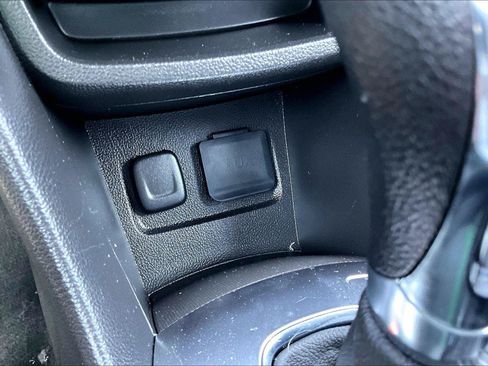 Used 2015 Buick Encore FWD image 31