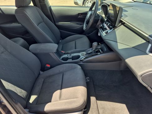 Certified 2025 Toyota Corolla LE FWD image 24