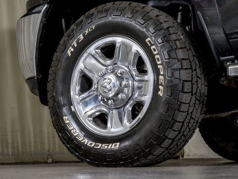 Used 2017 RAM 2500 Tradesman w/ Chrome Appearance Group image 51