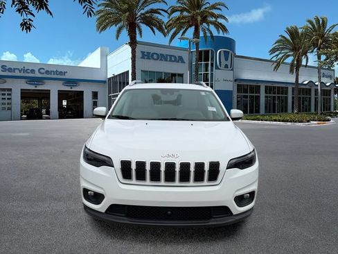 Used 2021 Jeep Cherokee Latitude Plus FWD image 3