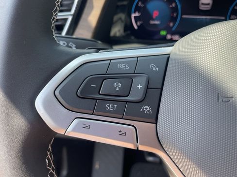 New 2026 Volkswagen Atlas SE image 16