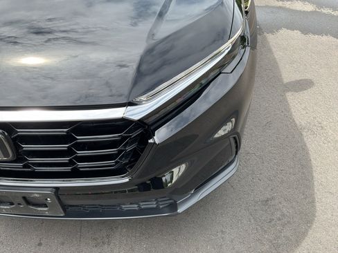 Used 2025 Honda CR-V EX-L image 6