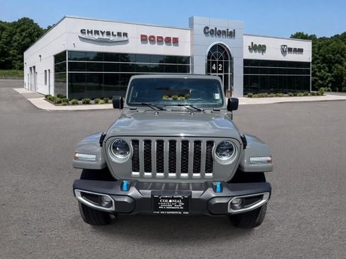 Used 2023 Jeep Wrangler Unlimited Sahara w/ Cold Weather Group AWD/4WD image 9