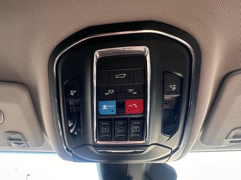 Used 2023 Jeep Grand Cherokee L Limited image 14