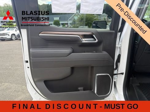 Used 2025 Chevrolet Silverado 1500 RST AWD/4WD image 40