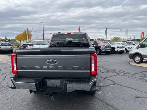 Used 2024 Ford F250 XLT image 8