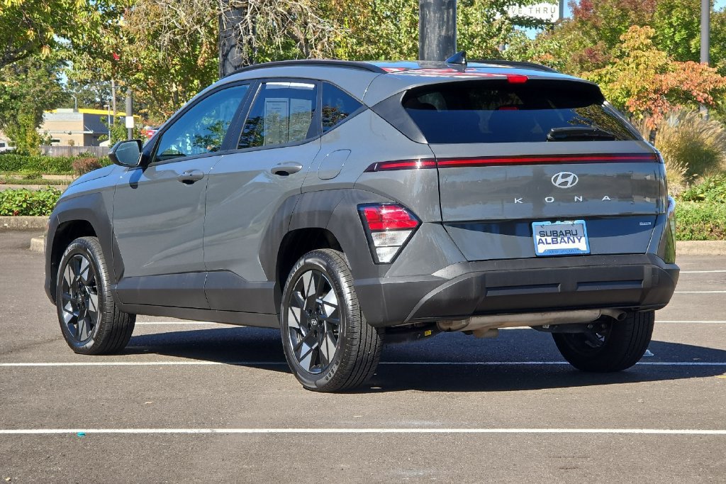 Used 2025 Hyundai Kona SEL AWD/4WD image 5