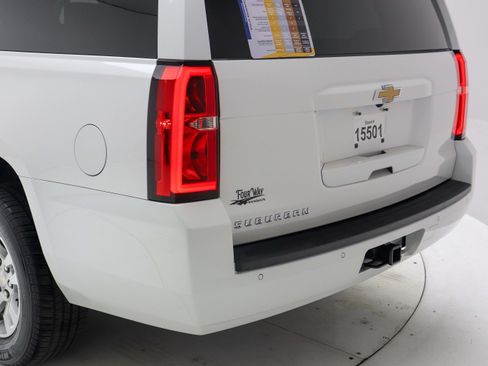 Used 2017 Chevrolet Suburban LT AWD/4WD image 10