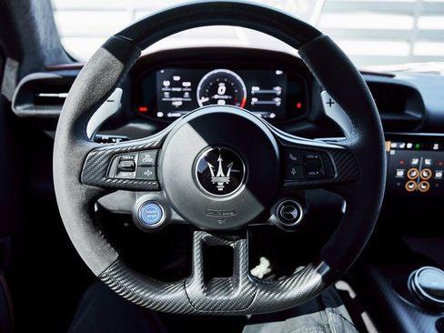Used 2023 Maserati MC20 Coupe RWD image 49