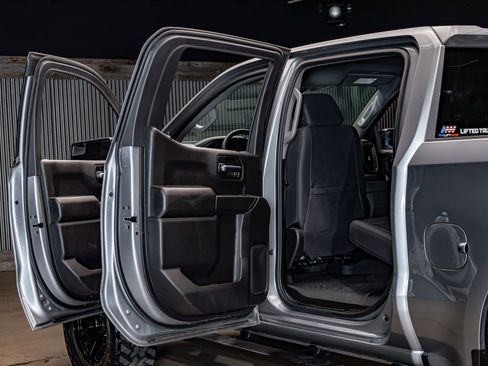 Used 2025 Chevrolet Silverado 1500 Custom Trail Boss image 27