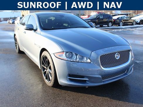 Used 2013 Jaguar XJ AWD image 2