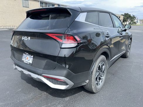Used 2024 Kia Sportage LX image 5