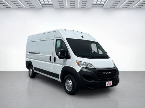 Used 2023 RAM ProMaster 2500 FWD image 2