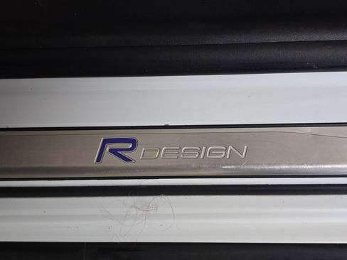 Used 2015 Volvo V60 T6 R-Design Platinum image 18