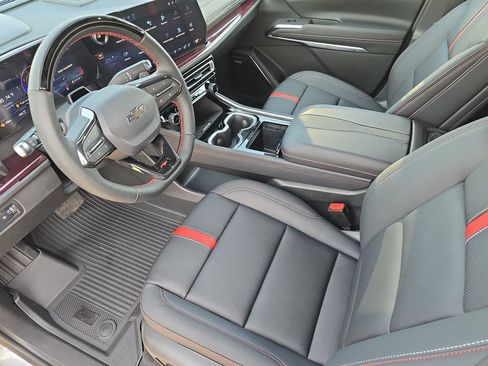 New 2026 Chevrolet Traverse RS w/ LPO, Floor Liner Package AWD/4WD image 17