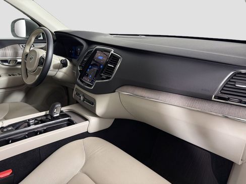 Certified 2023 Volvo XC90 B6 Plus w/ Protection Package Premier image 31