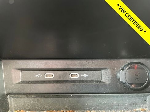 Certified 2022 Volkswagen Tiguan SE image 19