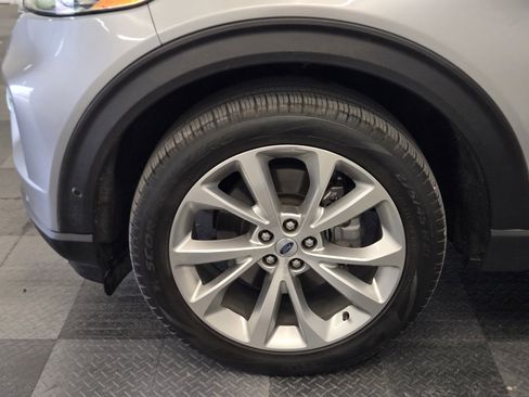 Certified 2023 Ford Explorer Platinum image 9