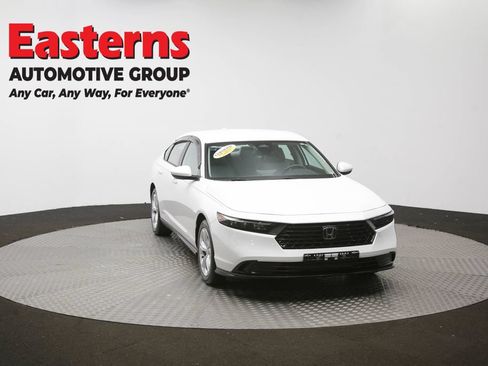 Used 2025 Honda Accord LX image 49