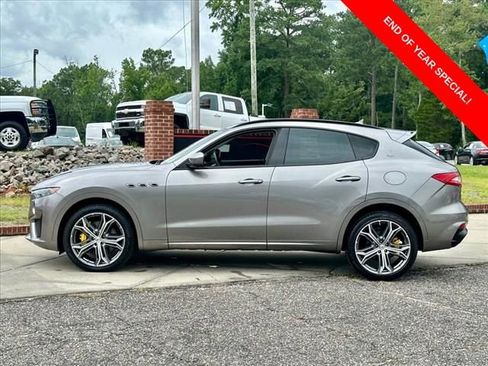 Used 2019 Maserati Levante GTS image 19