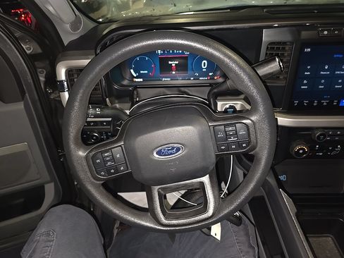 Used 2024 Ford F250 XLT w/ Black Appearance Package AWD/4WD image 8