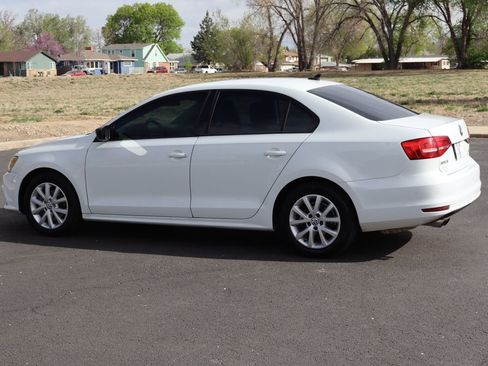 Used 2015 Volkswagen Jetta SE image 8