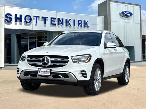 Used 2021 Mercedes-Benz GLC 300 4MATIC image 3