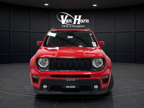 Used 2022 Jeep Renegade Latitude AWD/4WD image 2