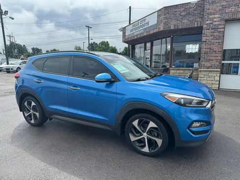 Used 2016 Hyundai Tucson Limited w/ Option Group 03 AWD/4WD image 16