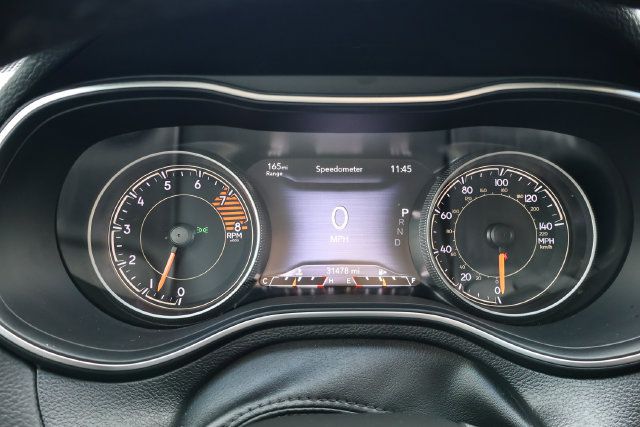 Used 2020 Jeep Cherokee Trailhawk w/ Cold Weather Group AWD/4WD image 15