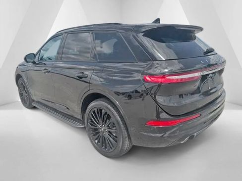 Used 2025 Lincoln Corsair AWD w/ Jet Appearance Package image 5