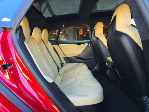 Used 2016 Tesla Model S P90D AWD/4WD image 32