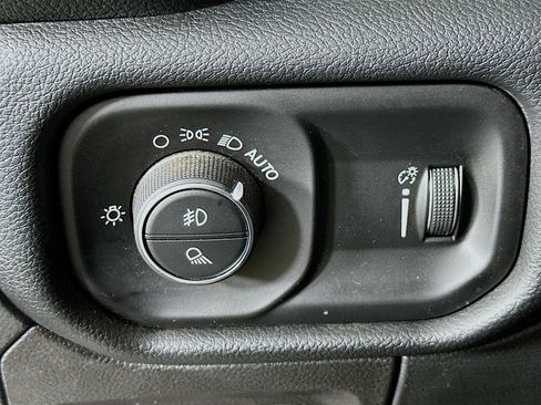 Used 2022 RAM 1500 Big Horn AWD/4WD image 16
