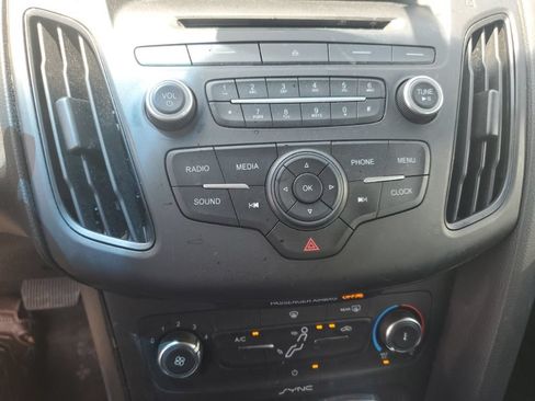 Used 2016 Ford Focus SE FWD image 13