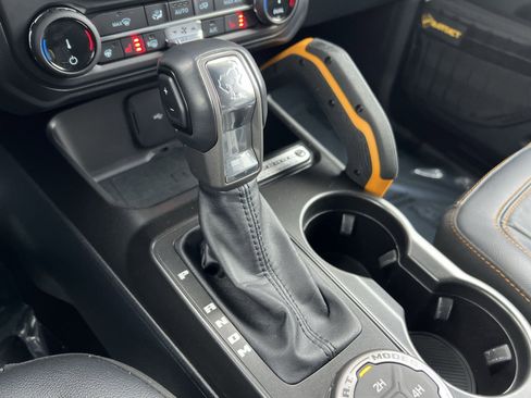 Used 2022 Ford Bronco Badlands image 23