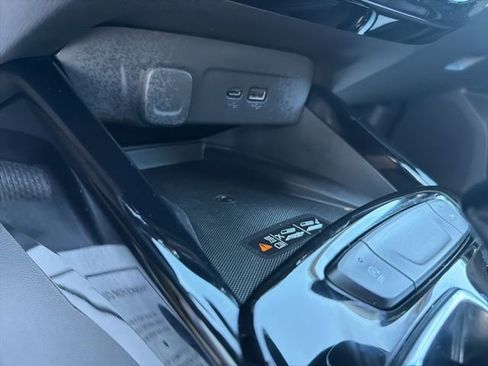 Used 2024 Chevrolet Trax ACTIV w/ Sunroof Package image 27