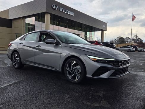 New 2026 Hyundai Elantra Limited FWD image 1