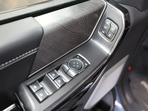 Used 2023 Ford F150 Lightning Platinum AWD/4WD image 23