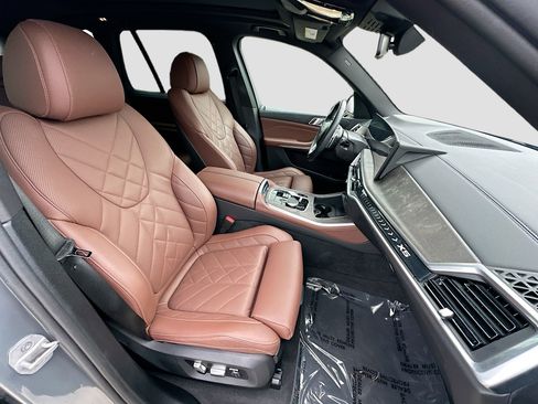 Used 2024 BMW X5 sDrive40i w/ Parking Assistance Package image 33