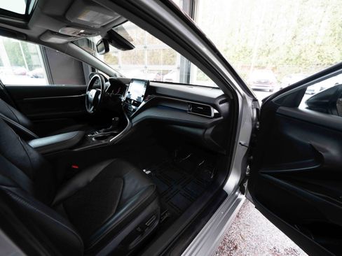 Used 2024 Toyota Camry XSE w/ Navigation Package image 25