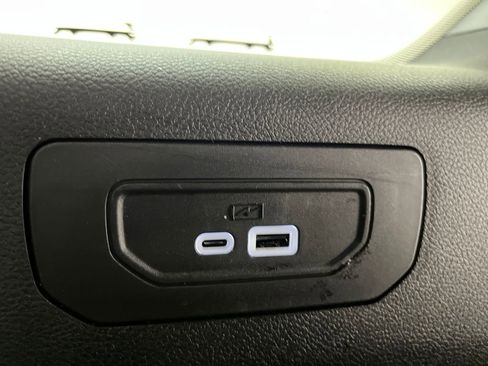 Used 2024 Jeep Grand Cherokee L Limited w/ Luxury Tech Group II image 34