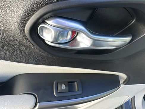 Used 2021 Jeep Cherokee Limited w/ Elite Package image 35