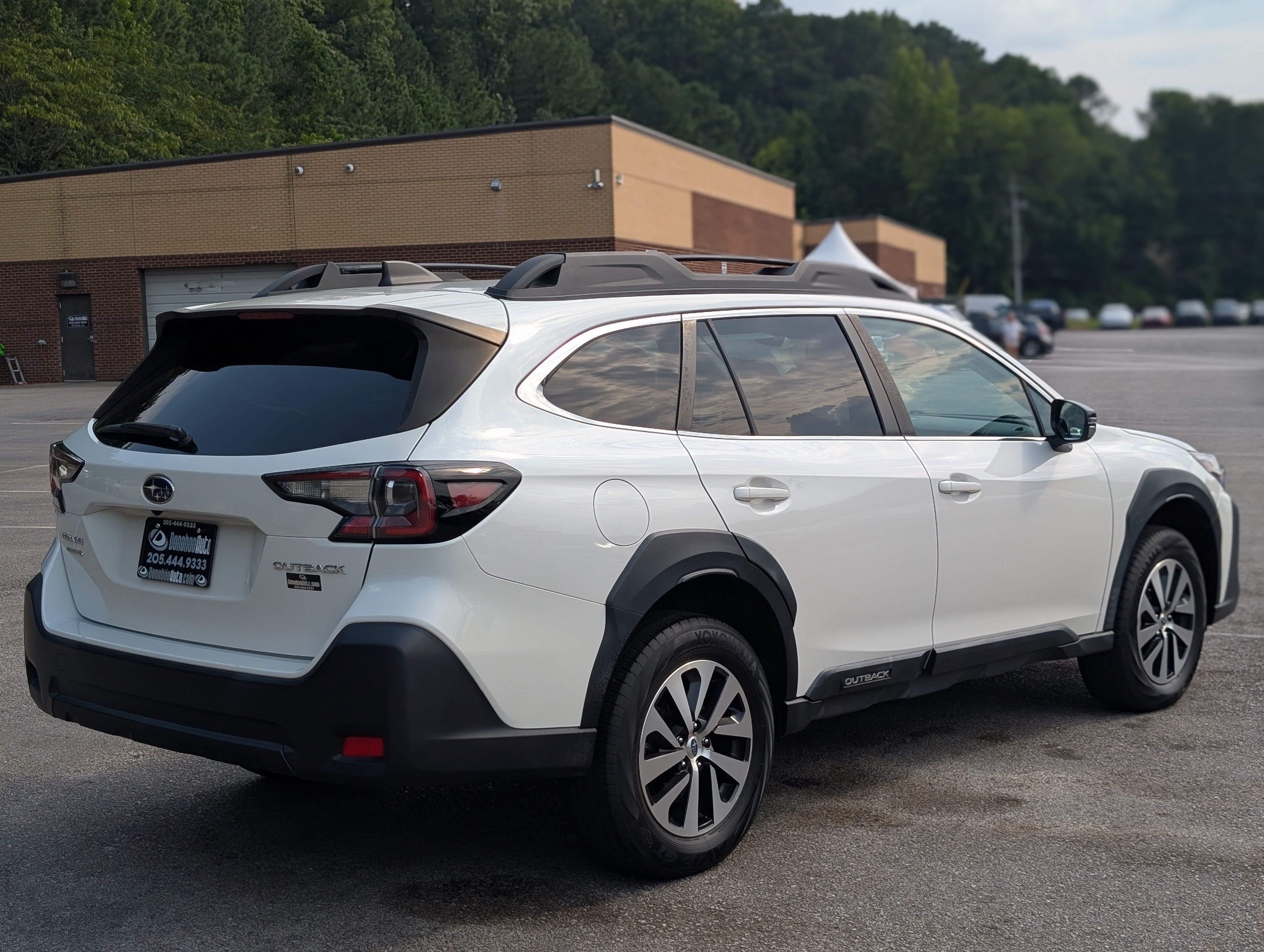 Used 2023 Subaru Outback Premium AWD/4WD image 9