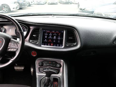 Used 2018 Dodge Challenger R/T Scat Pack RWD image 19