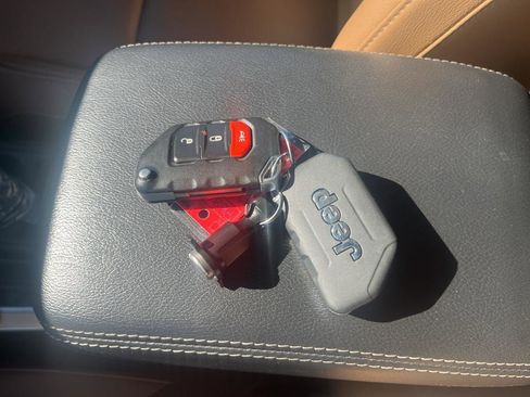 Used 2021 Jeep Wrangler Unlimited Rubicon 4xe image 48