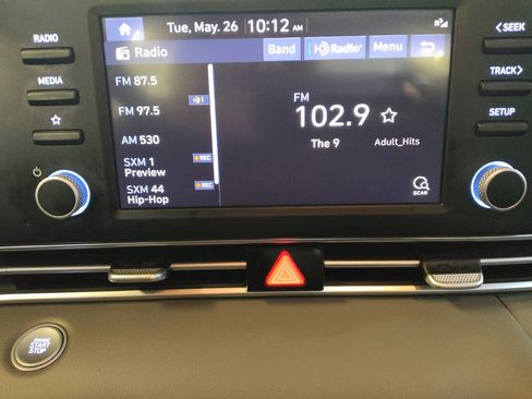 Used 2023 Hyundai Elantra SEL w/ Preferred Accessory Package FWD image 25
