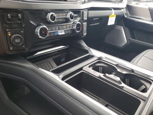 New 2026 Ford F250 Platinum image 19