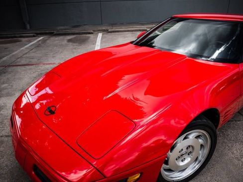 Used 1994 Chevrolet Corvette Coupe RWD image 23