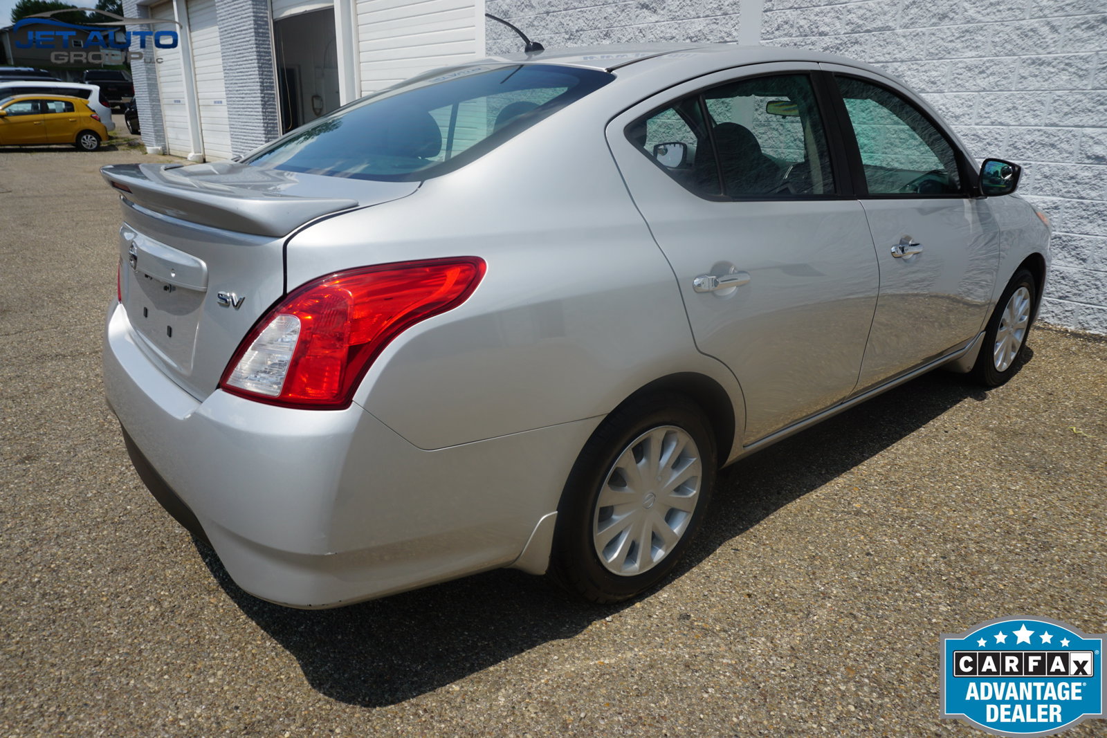 Used 2016 Nissan Versa SV w/ Fog Lights Package FWD image 10